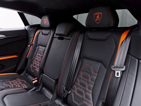 Used 2025 Lamborghini Urus Performante AWD/4WD image 61