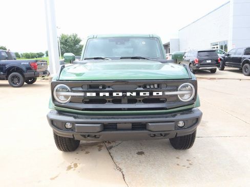 New 2025 Ford Bronco Outer Banks AWD/4WD image 11