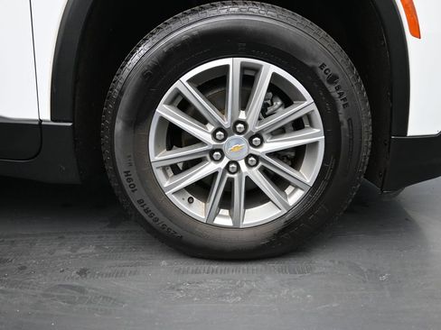 Used 2023 Chevrolet Traverse LT image 10