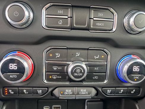 Used 2023 GMC Yukon AT4 image 13