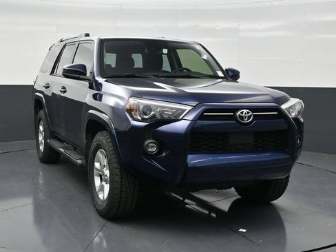 Used 2024 Toyota 4Runner SR5 AWD/4WD image 7