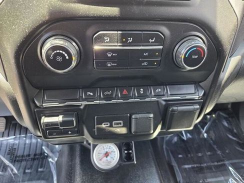 Used 2021 Chevrolet Silverado 2500 W/T w/ WT Safety Package AWD/4WD image 6