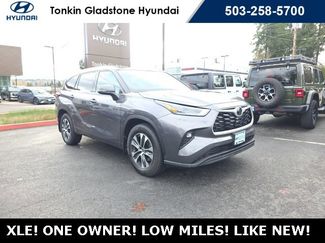 Used 2022 Toyota Highlander XLE video 1