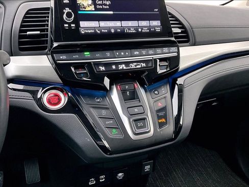 Used 2025 Honda Odyssey Touring image 8