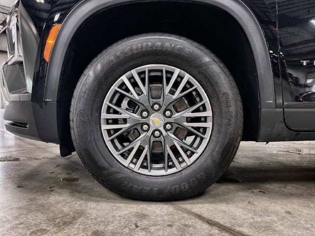 Used 2025 Chevrolet Traverse LT FWD image 10