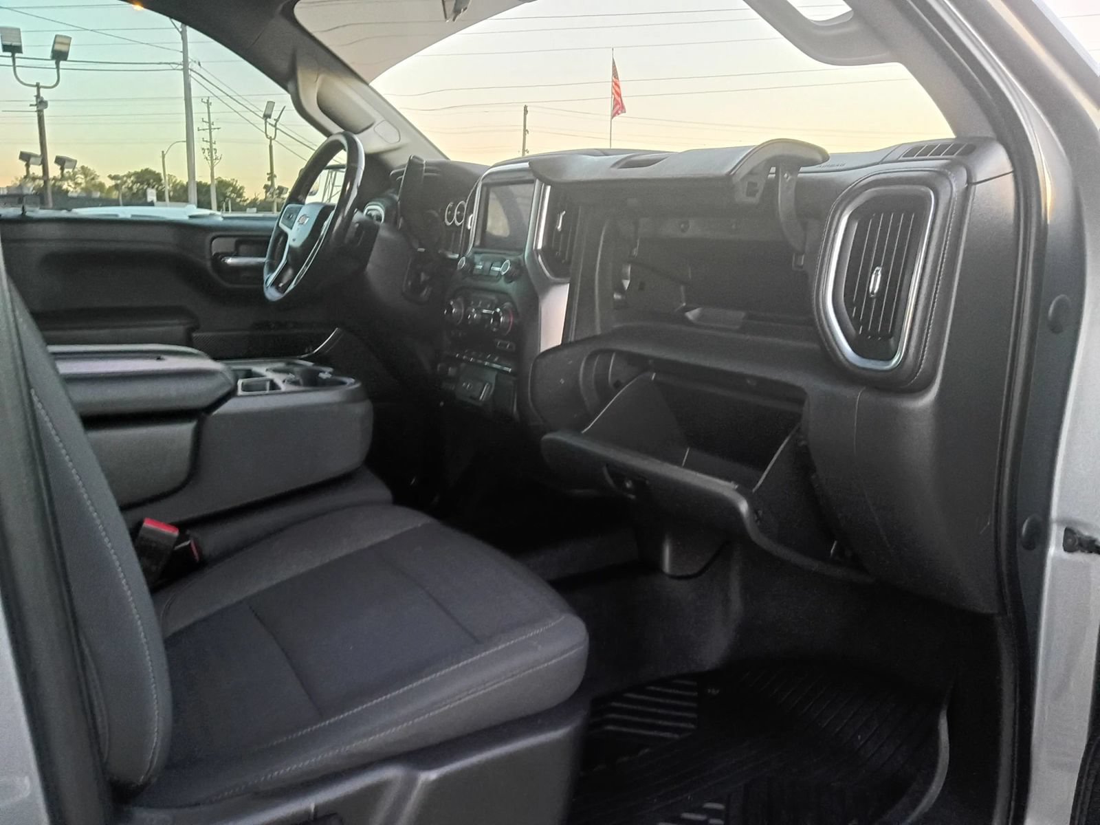 Used 2021 Chevrolet Silverado 1500 LT w/ Z71 Off-Road Package AWD/4WD image 27