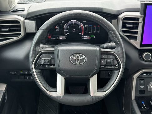 Used 2024 Toyota Tundra Limited AWD/4WD image 29