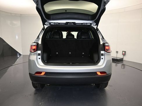Used 2024 Jeep Compass Latitude AWD/4WD image 24