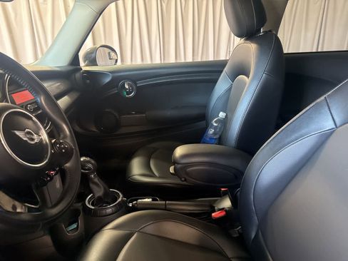 Used 2016 MINI Cooper 2-Door Hardtop FWD image 17