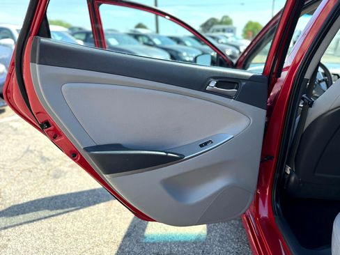 Used 2016 Hyundai Accent SE image 21