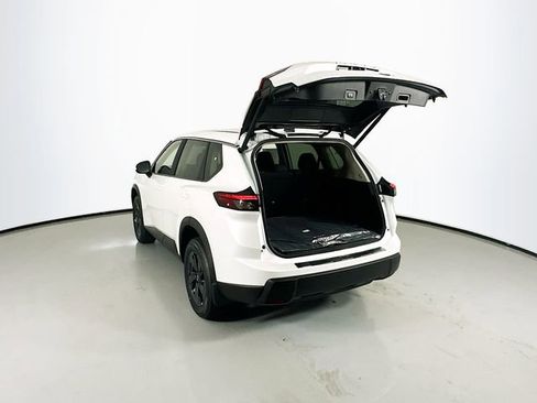 Used 2026 Nissan Rogue SV FWD image 9