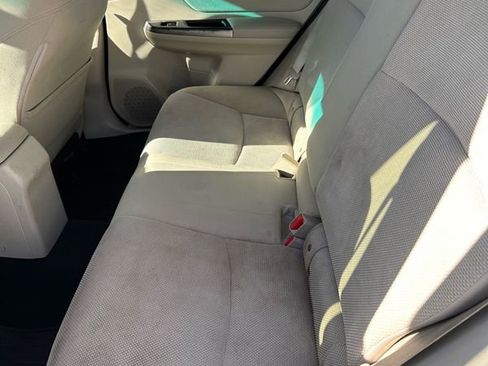 Used 2015 Subaru Crosstrek 2.0i Premium image 10