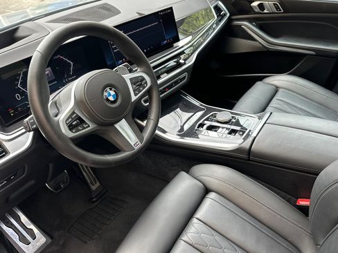 Used 2024 BMW X5 sDrive40i w/ M Sport Package RWD image 9