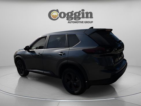 New 2026 Nissan Rogue SV FWD image 3