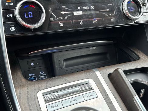 Used 2024 Genesis GV80 2.5T AWD/4WD image 23