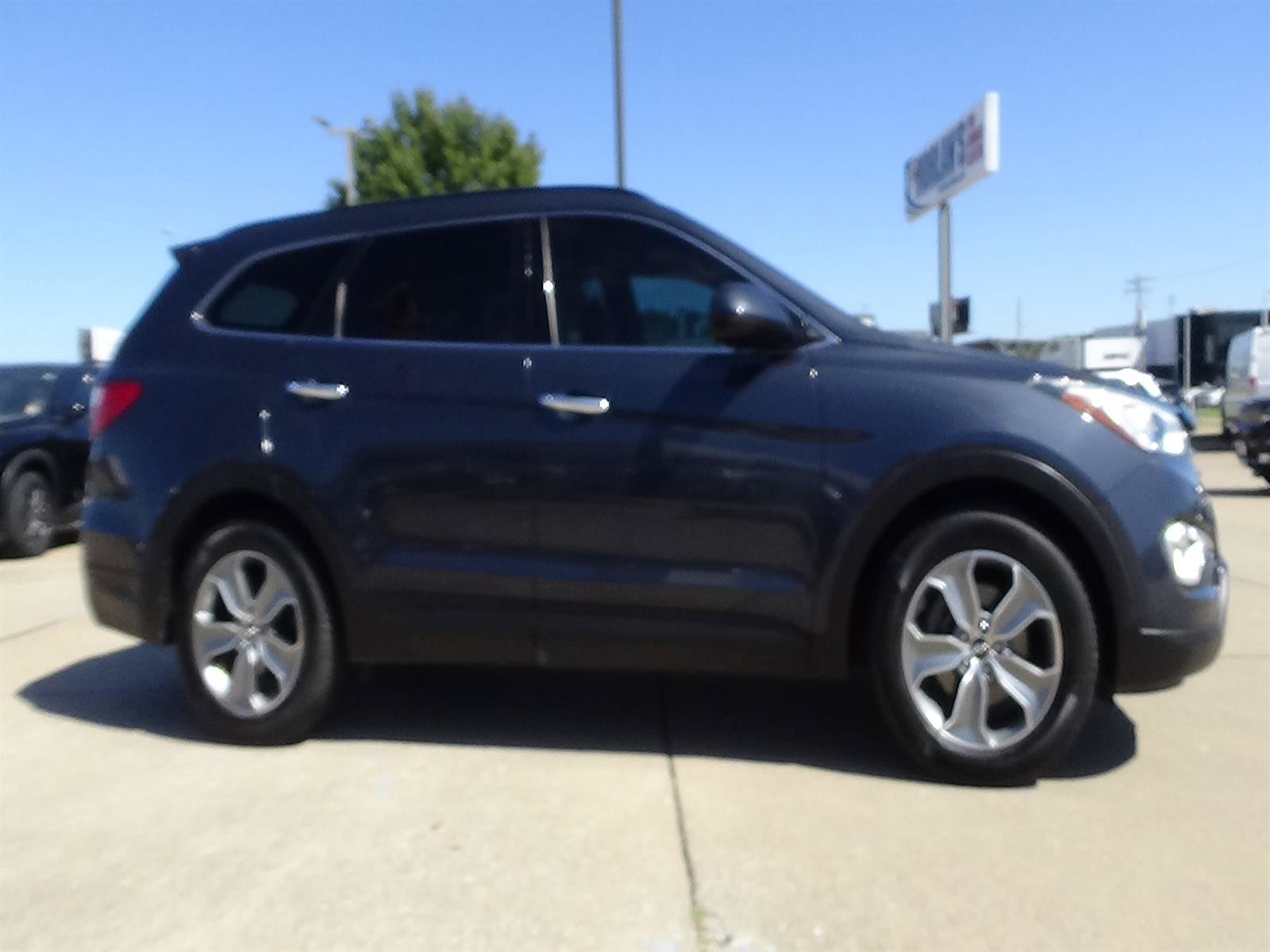 Used 2016 Hyundai Santa Fe SE FWD image 5