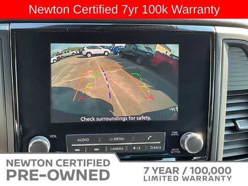 Used 2024 Nissan Titan SV w/ SV Convenience Package RWD image 10