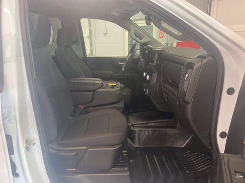 New 2025 GMC Sierra 3500 Pro w/ Convenience Package image 17