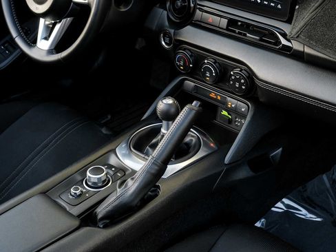 Used 2020 MAZDA MX-5 Miata Club image 22