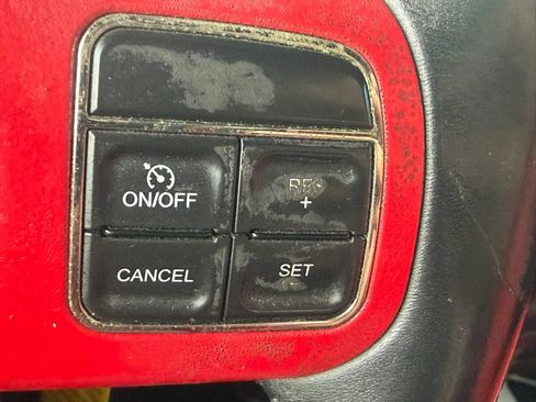 Used 2014 Jeep Wrangler Unlimited Sahara AWD/4WD image 31