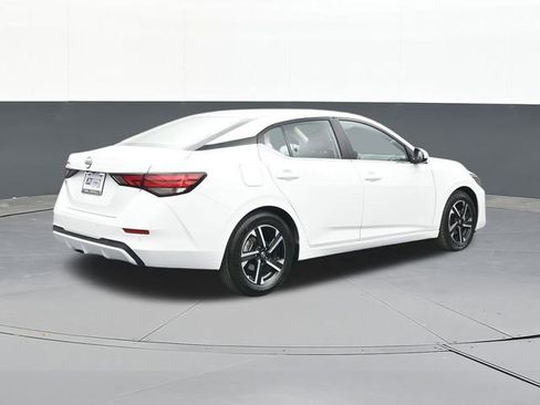 Used 2025 Nissan Sentra SV image 14