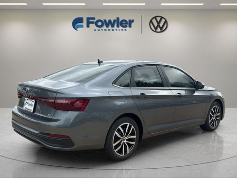 New 2026 Volkswagen Jetta SE FWD image 7