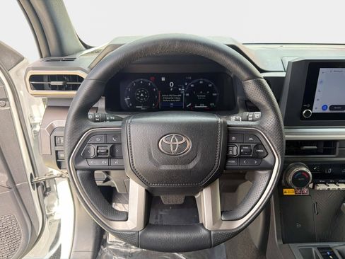 Used 2025 Toyota 4Runner TRD Off-Road image 44