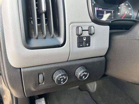 Used 2017 Chevrolet Colorado LT w/ Luxury Package, Chrome AWD/4WD image 22