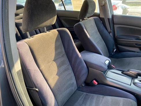 Used 2010 Honda Accord LX image 9