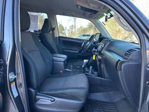 Used 2017 Toyota 4Runner TRD Off-Road image 42