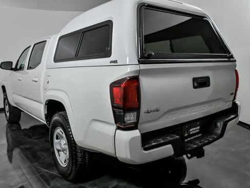 Used 2022 Toyota Tacoma SR AWD/4WD image 8