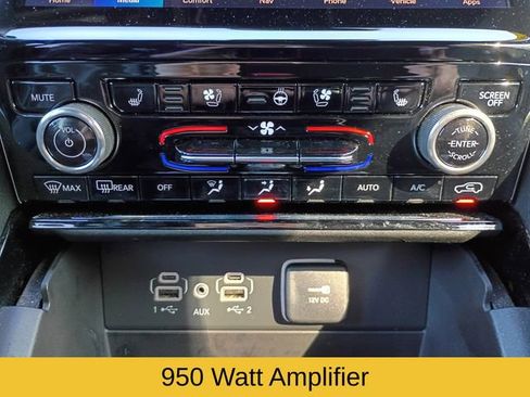 Used 2023 Jeep Grand Cherokee Overland w/ MOPAR Finishing Package AWD/4WD image 17