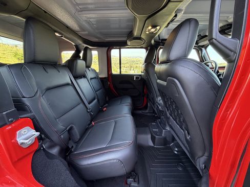 Used 2021 Jeep Wrangler Unlimited Rubicon image 22