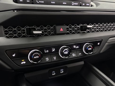 Used 2025 Honda Accord SE image 17
