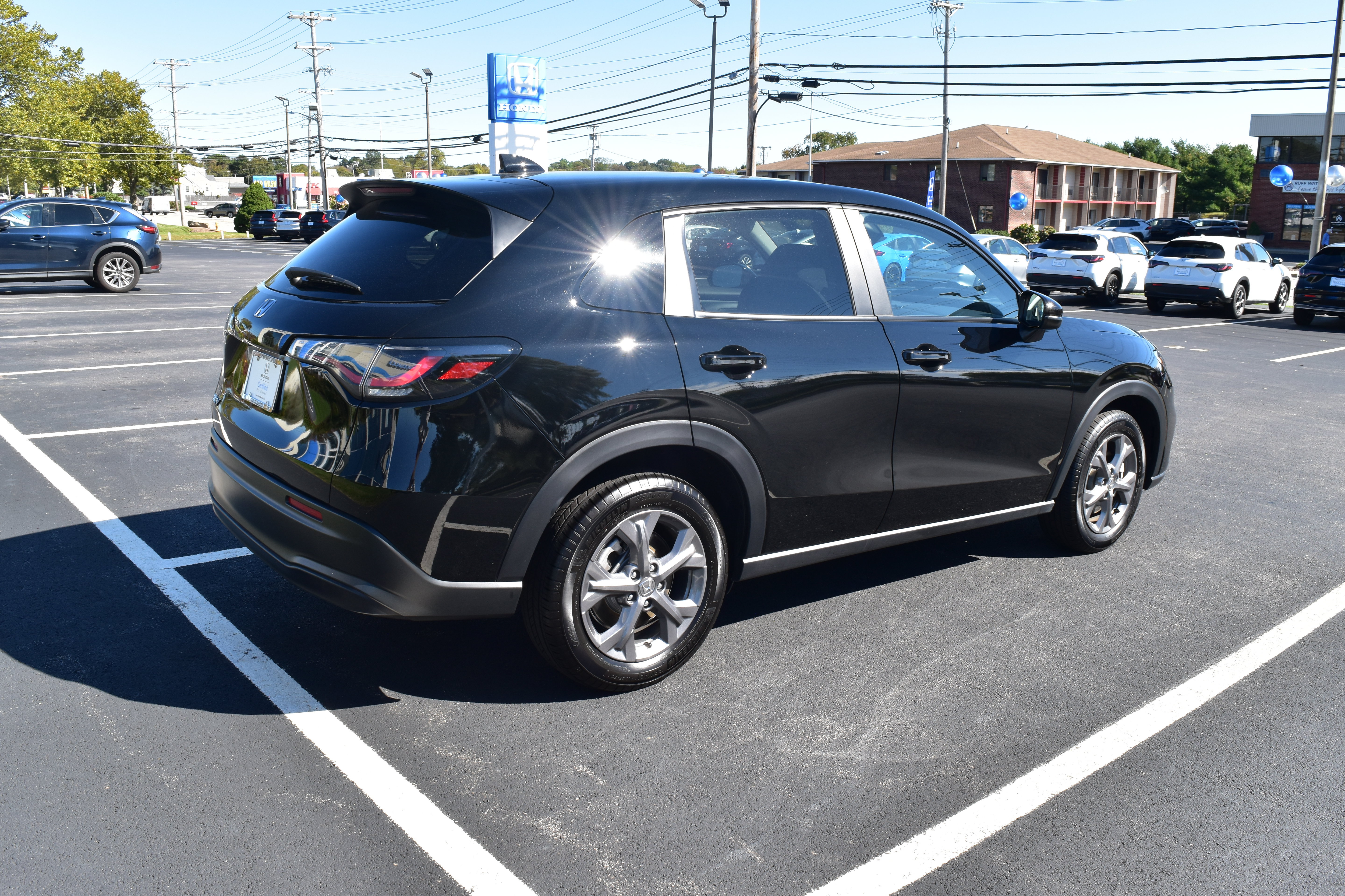 Used 2027 Honda HR-V LX image 3