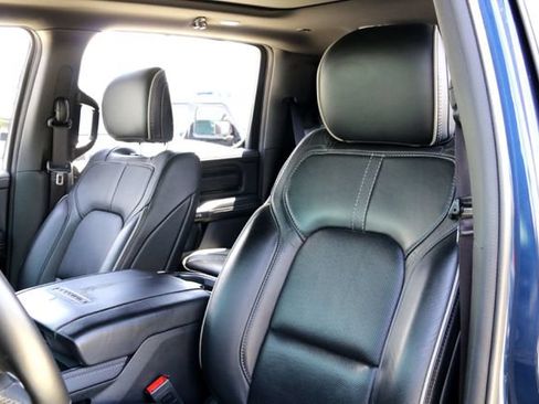 Used 2022 RAM 1500 Limited AWD/4WD image 11
