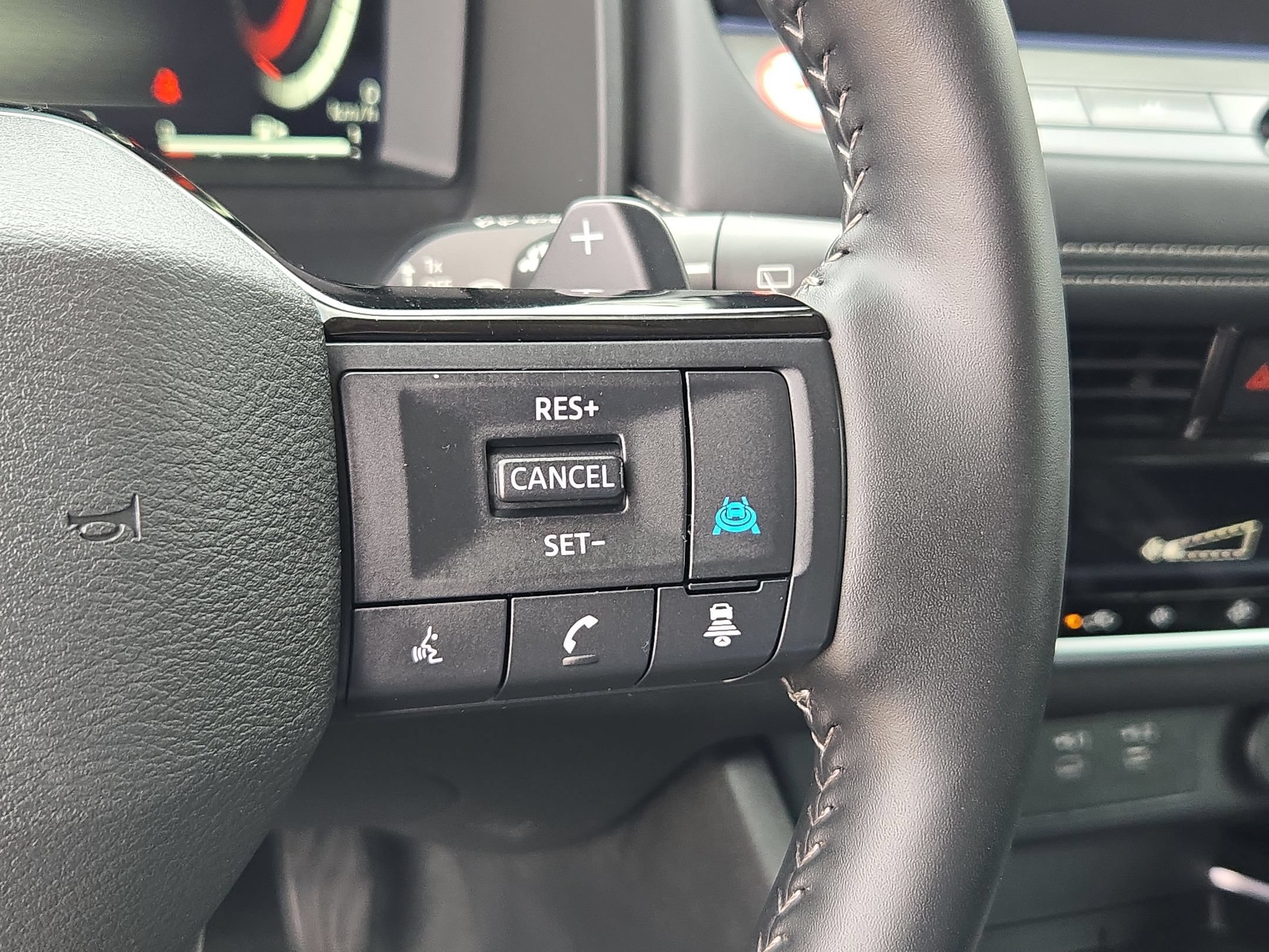 Certified 2026 Nissan Rogue SL FWD image 21