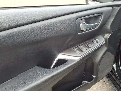Used 2017 Toyota Camry LE w/ Protection Package (Q2) FWD image 5