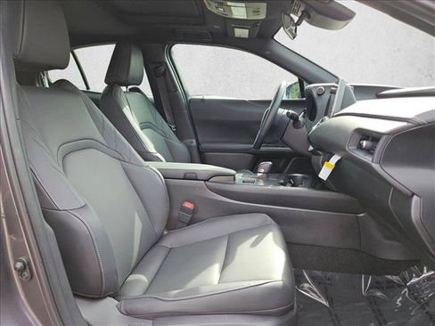 Used 2025 Lexus UX 300h FWD w/ Accessory Package (Z2) image 21