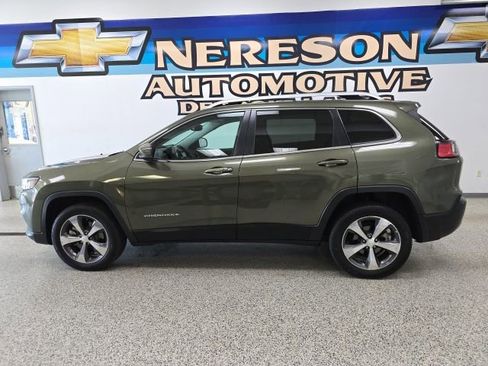 Used 2019 Jeep Cherokee Limited FWD image 4