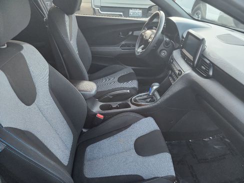 Used 2019 Hyundai Veloster 2.0 FWD image 13