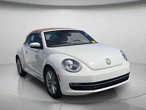 Used 2014 Volkswagen Beetle TDI FWD image 4