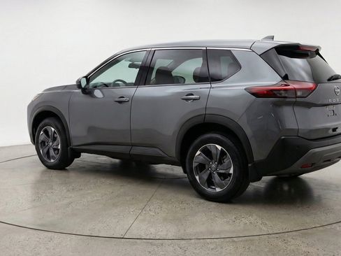 Used 2025 Nissan Rogue SV FWD image 6