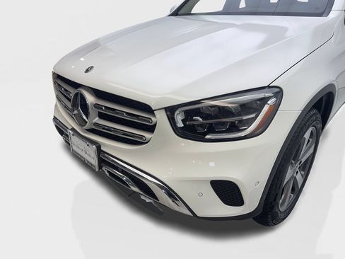 Used 2022 Mercedes-Benz GLC 300 w/ Premium Package Lite image 16