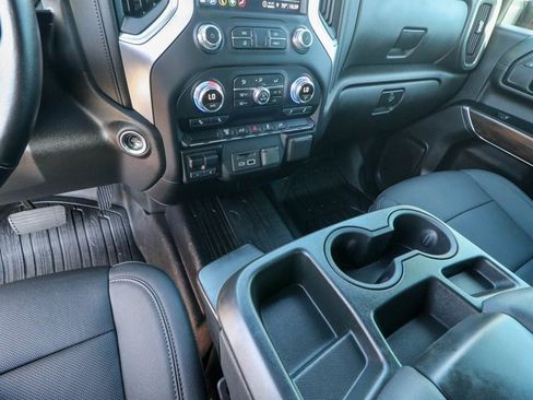 Used 2022 GMC Sierra 3500 SLT w/ Gooseneck/5TH Wheel Package image 20