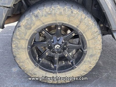 Used 2019 Jeep Wrangler Unlimited Sahara image 4