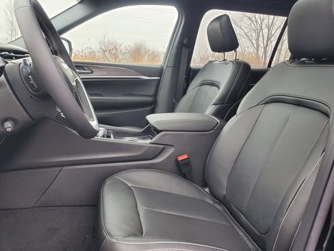 New 2026 Jeep Grand Cherokee L Limited AWD/4WD image 7