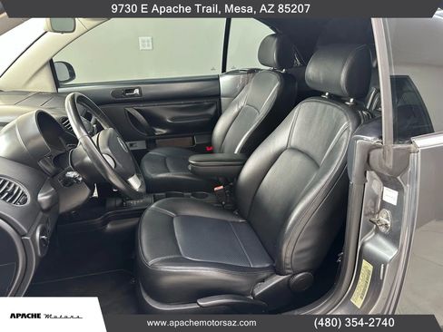 Used 2007 Volkswagen Beetle 2.5 Convertible 2D image 24