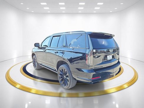 Used 2026 Cadillac Escalade Platinum Sport w/ LPO, ONYX Package AWD/4WD image 7