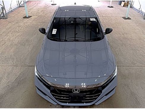 Used 2021 Honda Accord Sport image 2